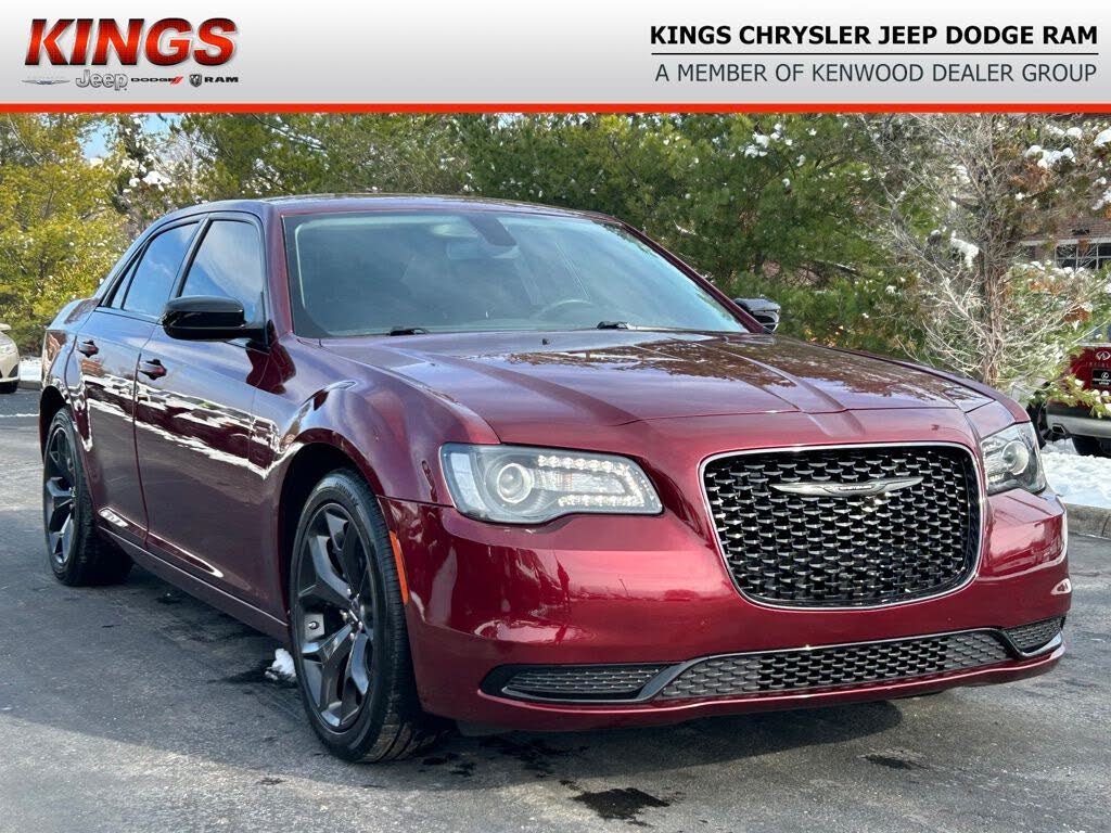 2023 Chrysler 300 Touring RWD