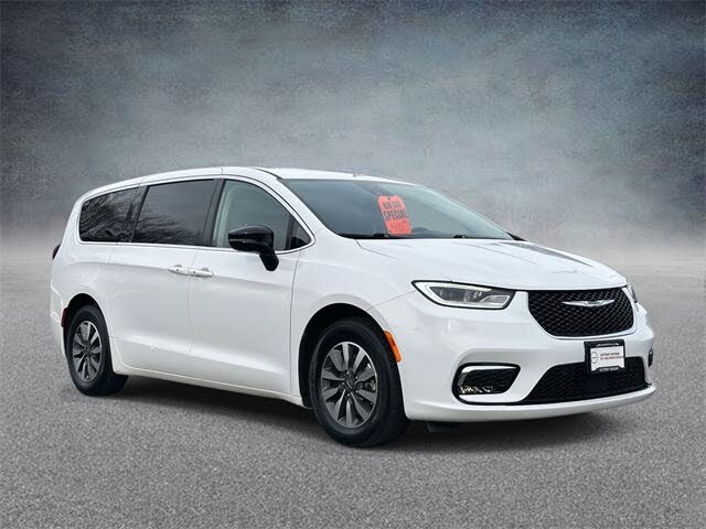 2024 Chrysler Pacifica Hybrid Select FWD