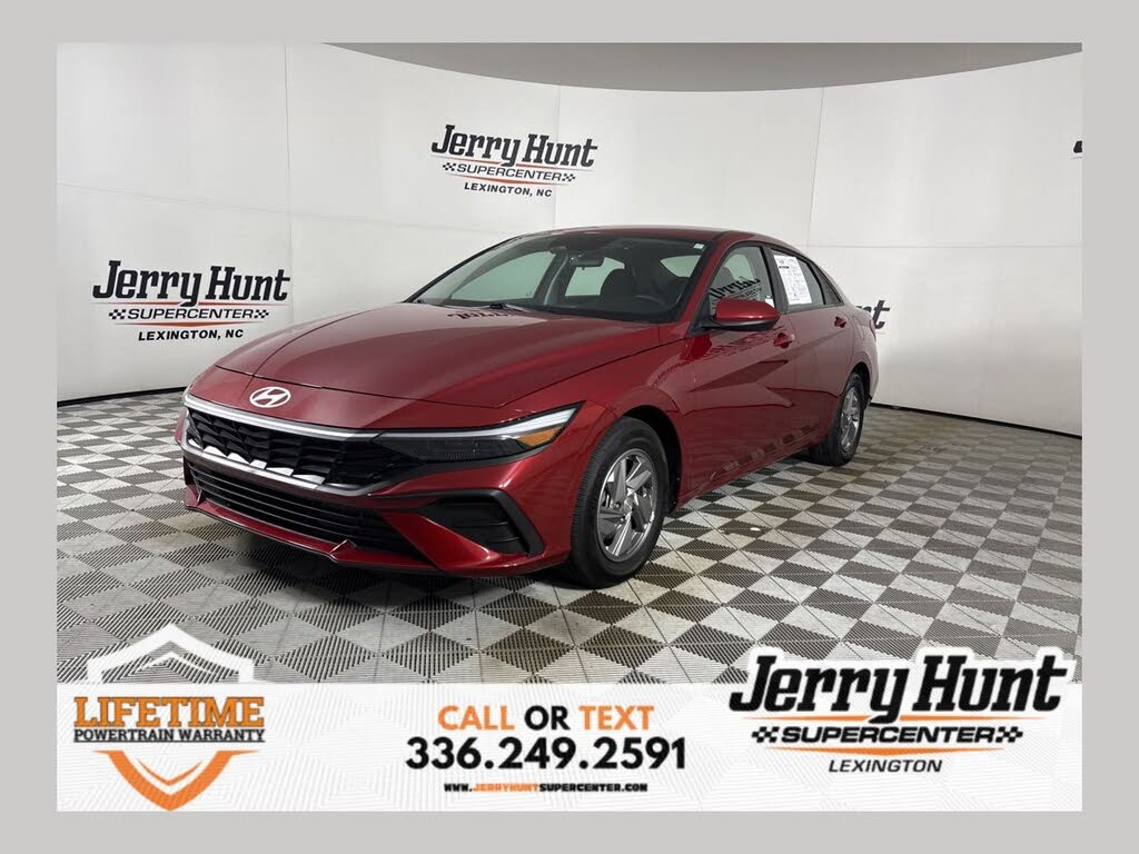 2025 Hyundai Elantra SE FWD