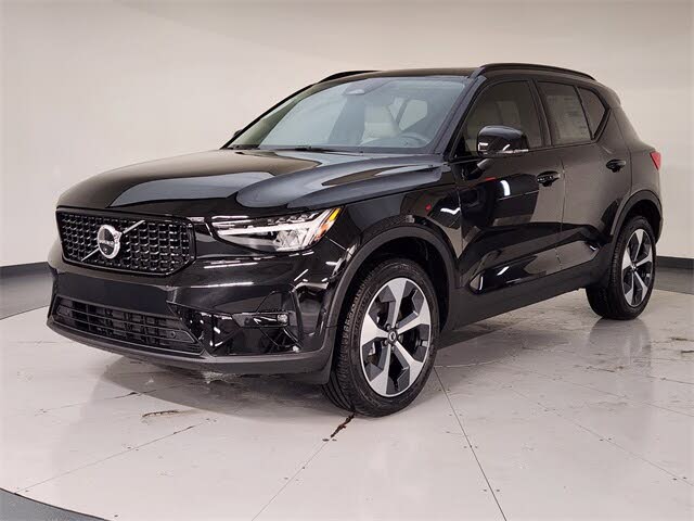 2026 Volvo XC40 B4 Plus FWD