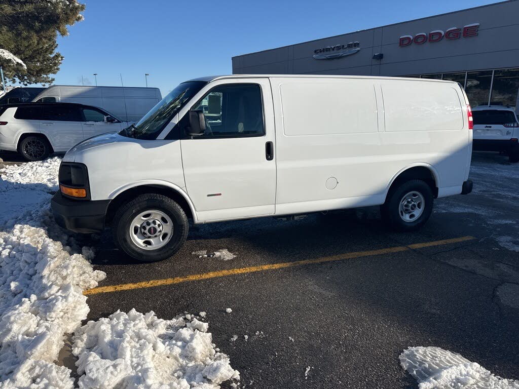 2017 GMC Savana Cargo 3500 RWD