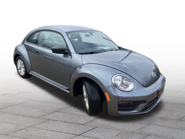2018 Volkswagen Beetle 2.0T S Hatchback FWD