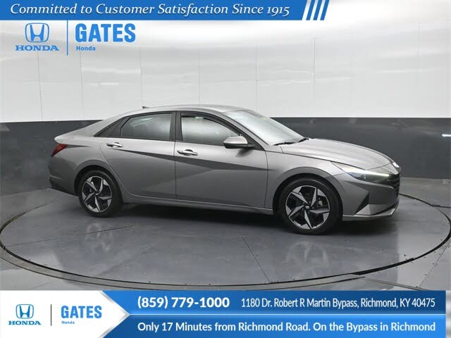 2023 Hyundai Elantra SEL FWD