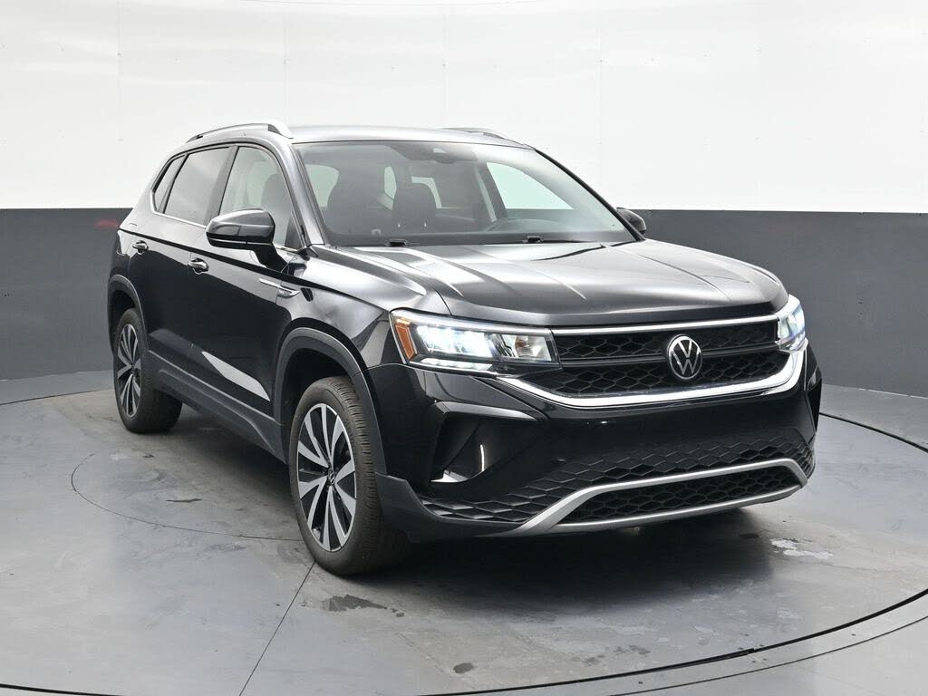 2024 Volkswagen Taos SE FWD