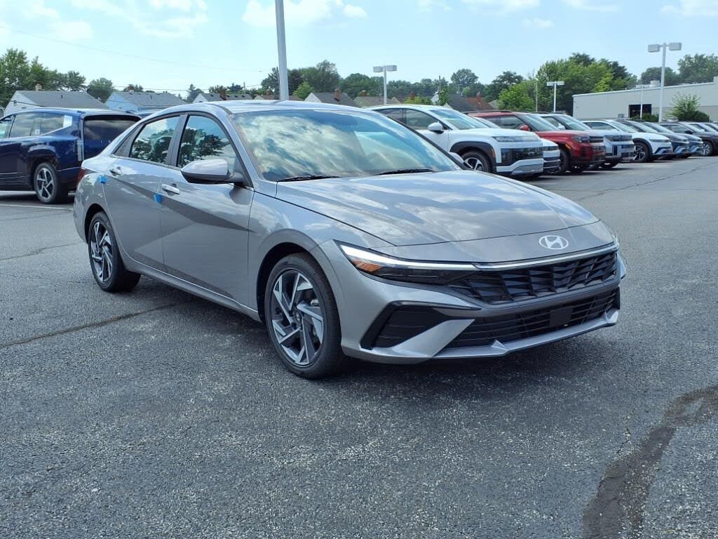 2025 Hyundai Elantra SEL Convenience FWD