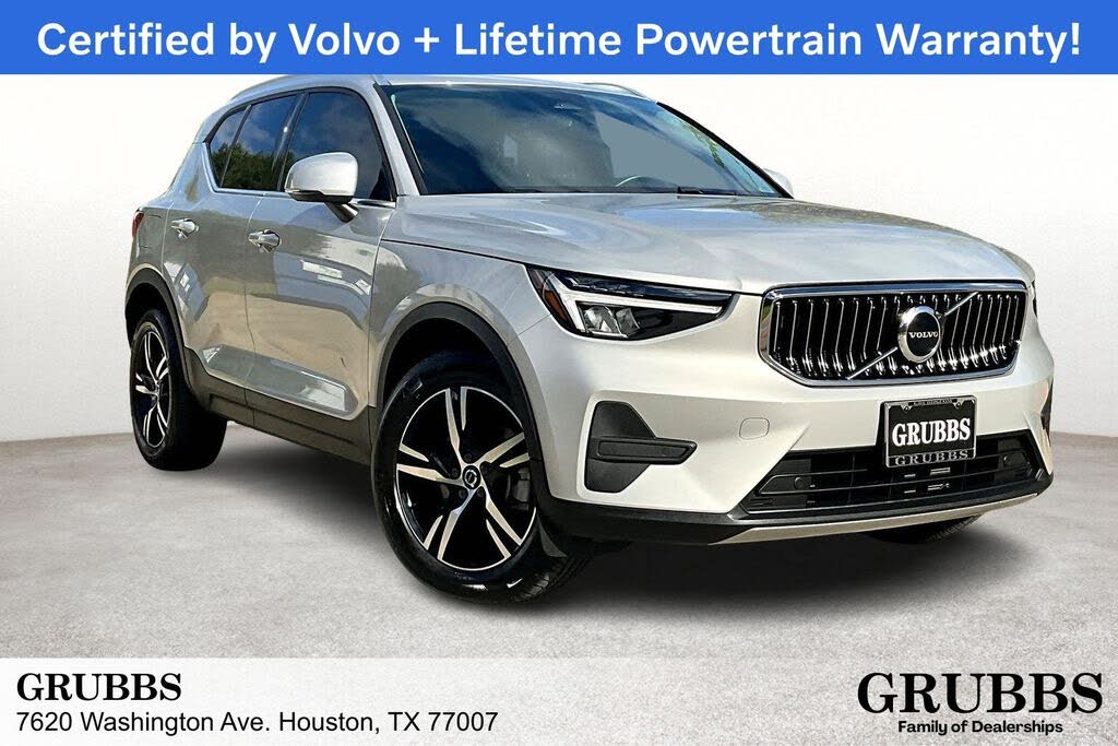 2025 Volvo XC40 B5 Core Bright Theme AWD