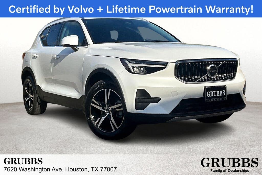 2025 Volvo XC40 B5 Core Bright Theme AWD