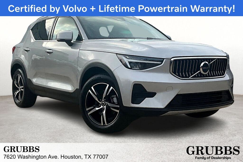2025 Volvo XC40 B5 Core Bright Theme AWD