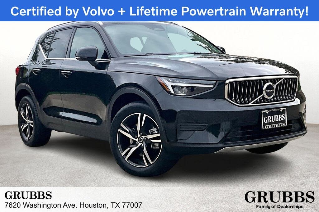 2025 Volvo XC40 B5 Core Bright Theme AWD