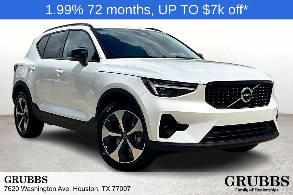 2026 Volvo XC40 B5 Plus AWD