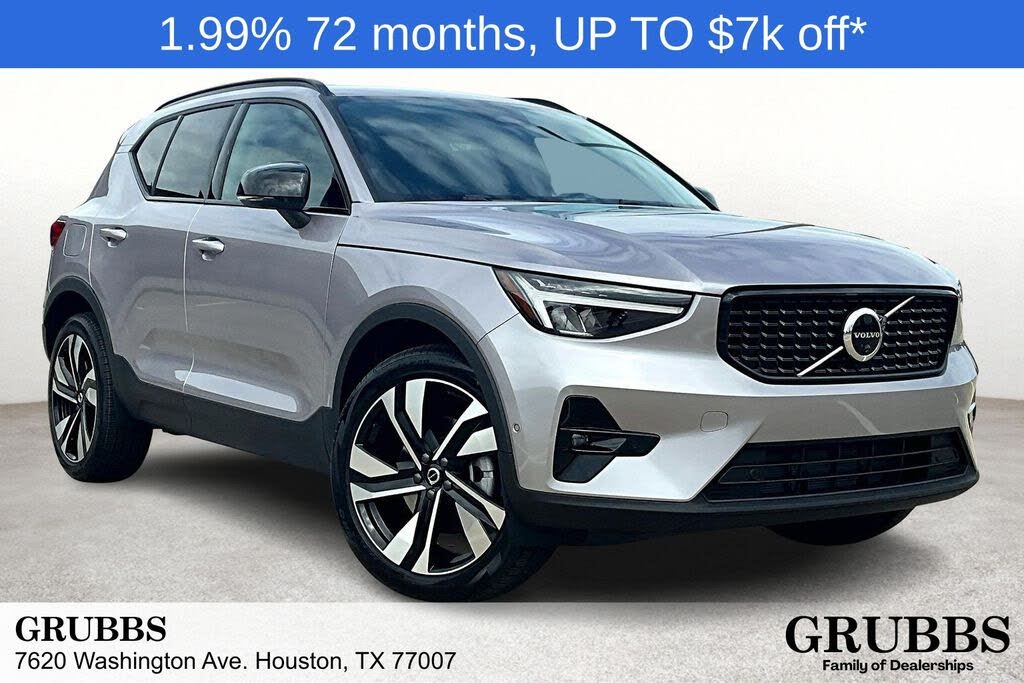 2026 Volvo XC40 B4 Plus FWD