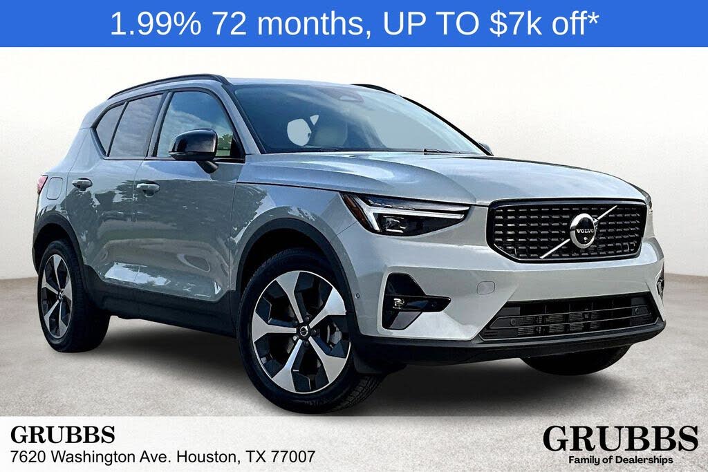 2026 Volvo XC40 B5 Plus AWD