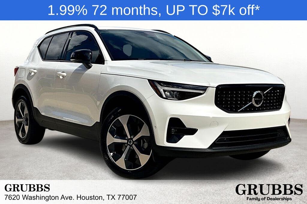 2026 Volvo XC40 B4 Plus FWD