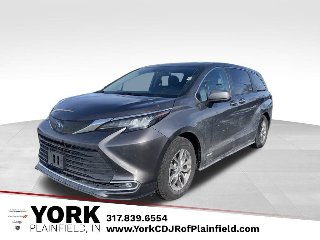 2021 Toyota Sienna XLE 7-Passenger FWD