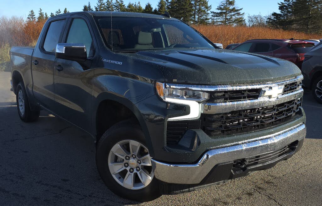 2025 Chevrolet Silverado 1500 LT Crew Cab 4WD