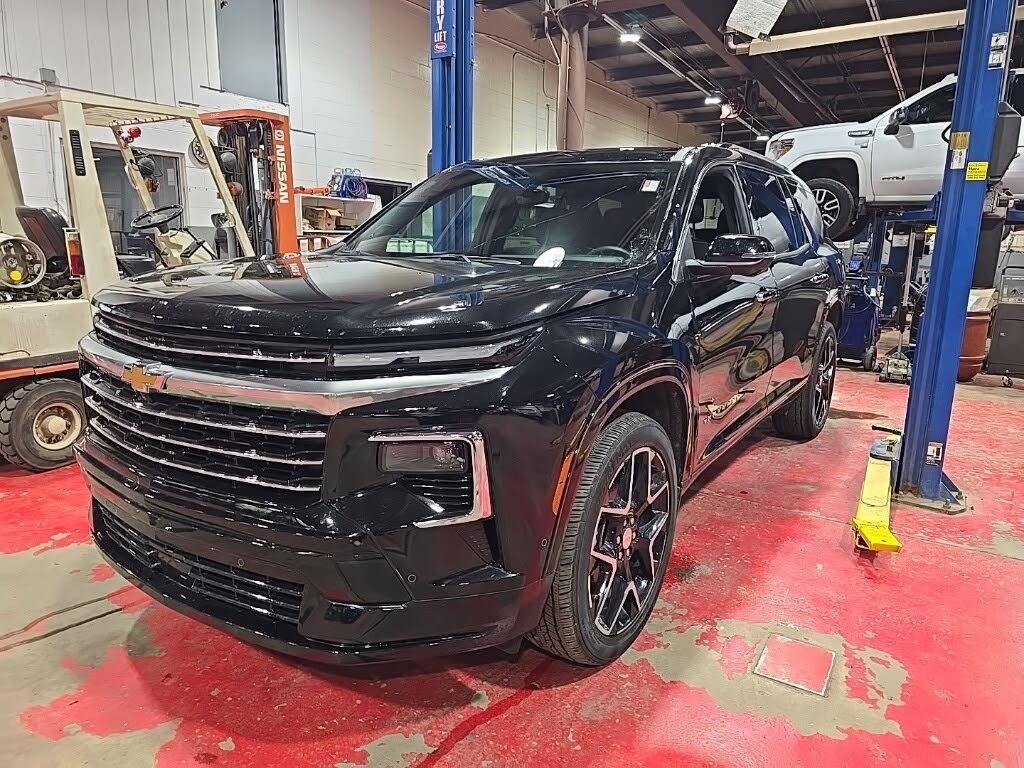 2025 Chevrolet Traverse High Country FWD