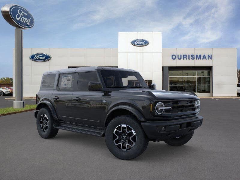 2025 Ford Bronco Outer Banks 4-Door 4WD