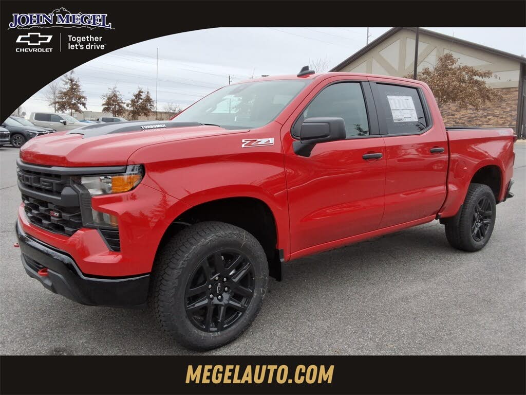 2026 Chevrolet Silverado 1500 Custom Trail Boss Crew Cab 4WD