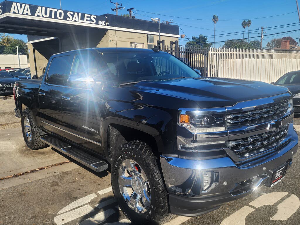 2018 Chevrolet Silverado 1500 LTZ Crew Cab 4WD