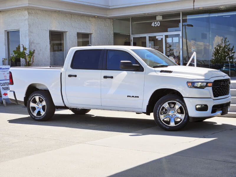 2025 RAM 1500 Tradesman Crew Cab 4WD