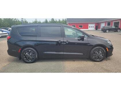 2024 Chrysler Pacifica Hybrid Premium S Appearance FWD