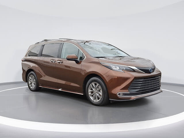 2024 Toyota Sienna XLE 7-Passenger AWD