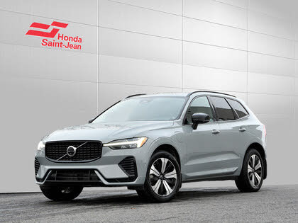 2024 Volvo XC60 Recharge T8 Plus Dark Theme eAWD