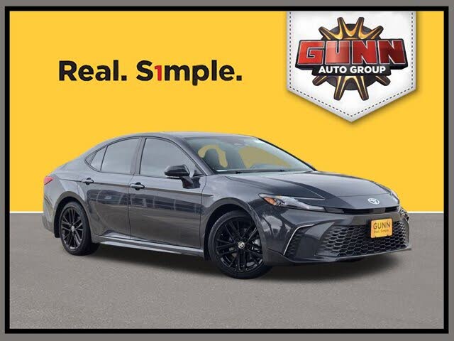 2025 Toyota Camry SE FWD