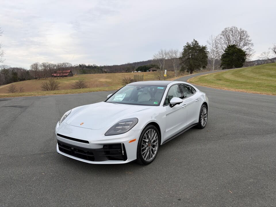 2026 Porsche Panamera 4 AWD