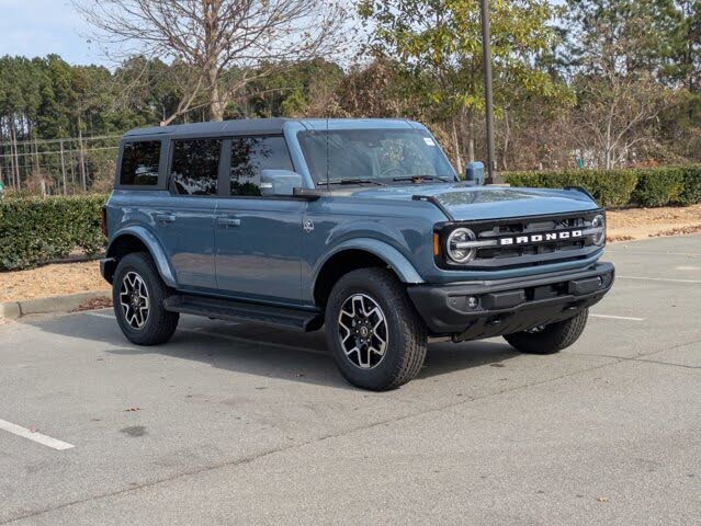 2025 Ford Bronco Outer Banks 4-Door 4WD