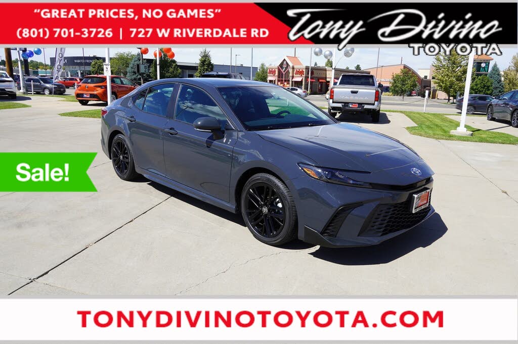 2025 Toyota Camry SE FWD