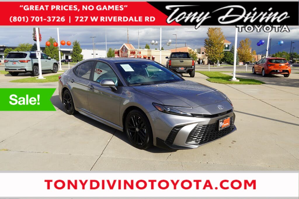 2025 Toyota Camry SE FWD