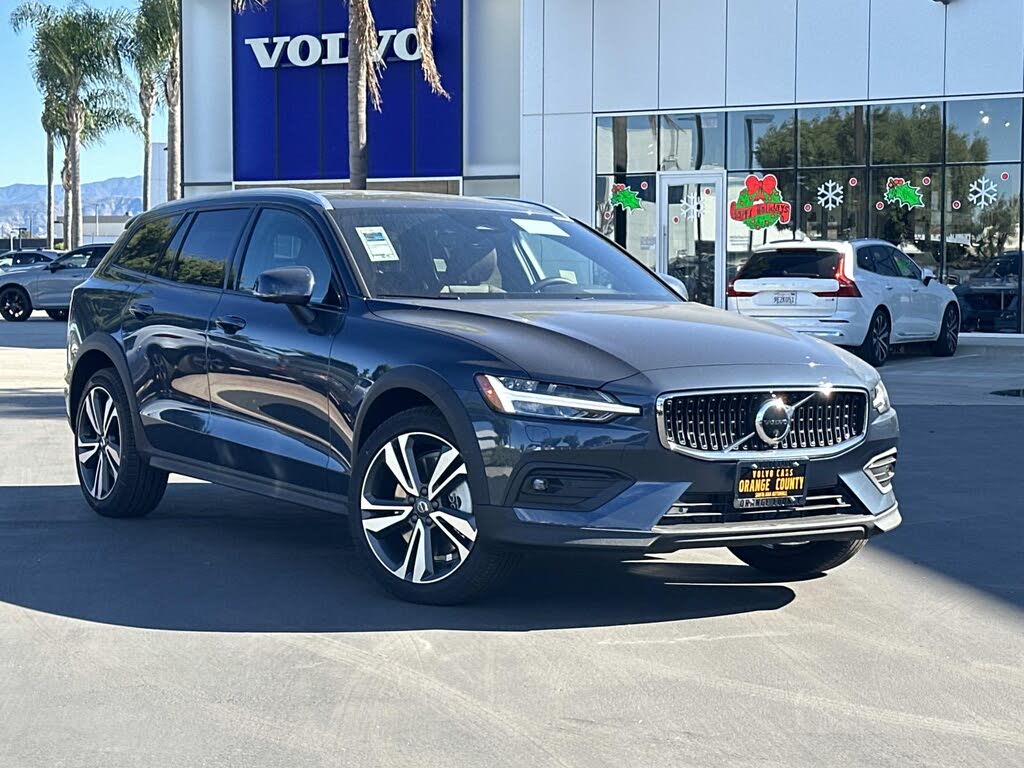 2026 Volvo V60 Cross Country B5 Plus AWD