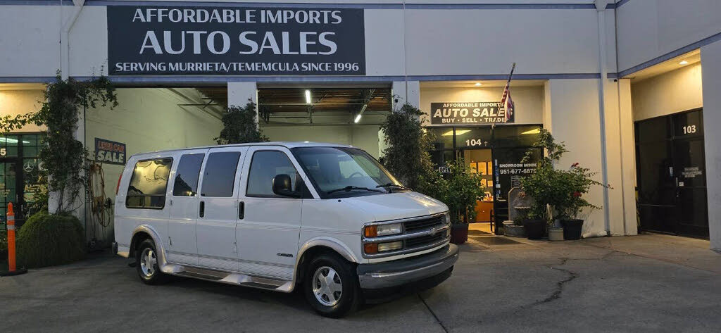 1999 Chevrolet Express G1500 LS RWD