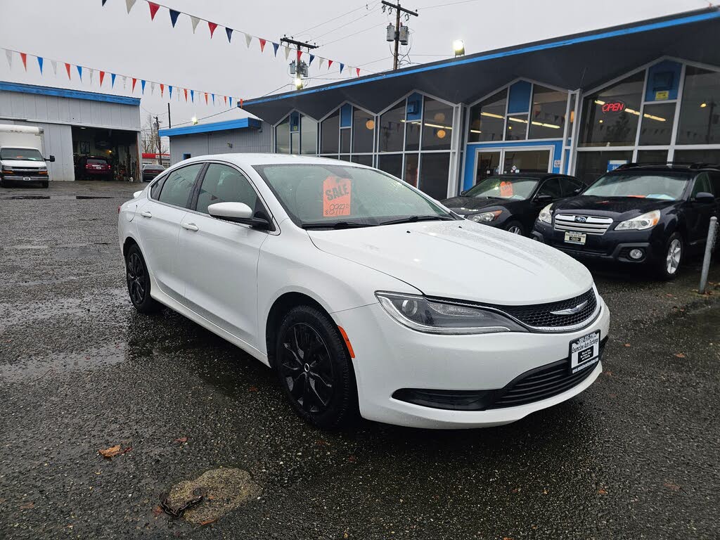 2016 Chrysler 200 LX Sedan FWD