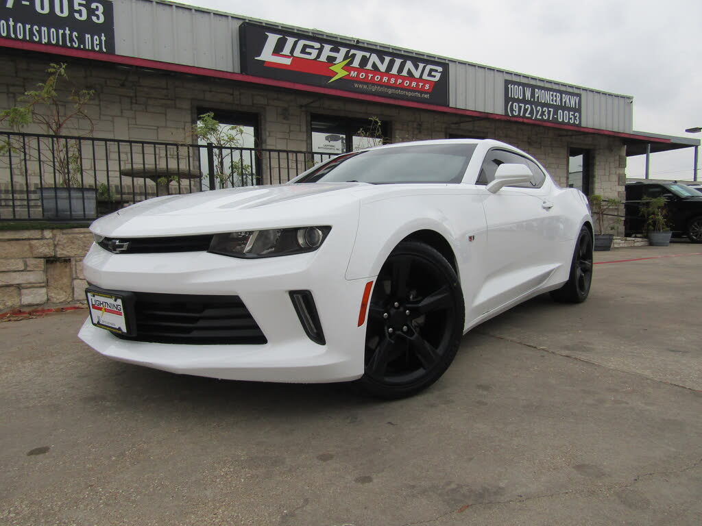 2017 Chevrolet Camaro 2LT Coupe RWD