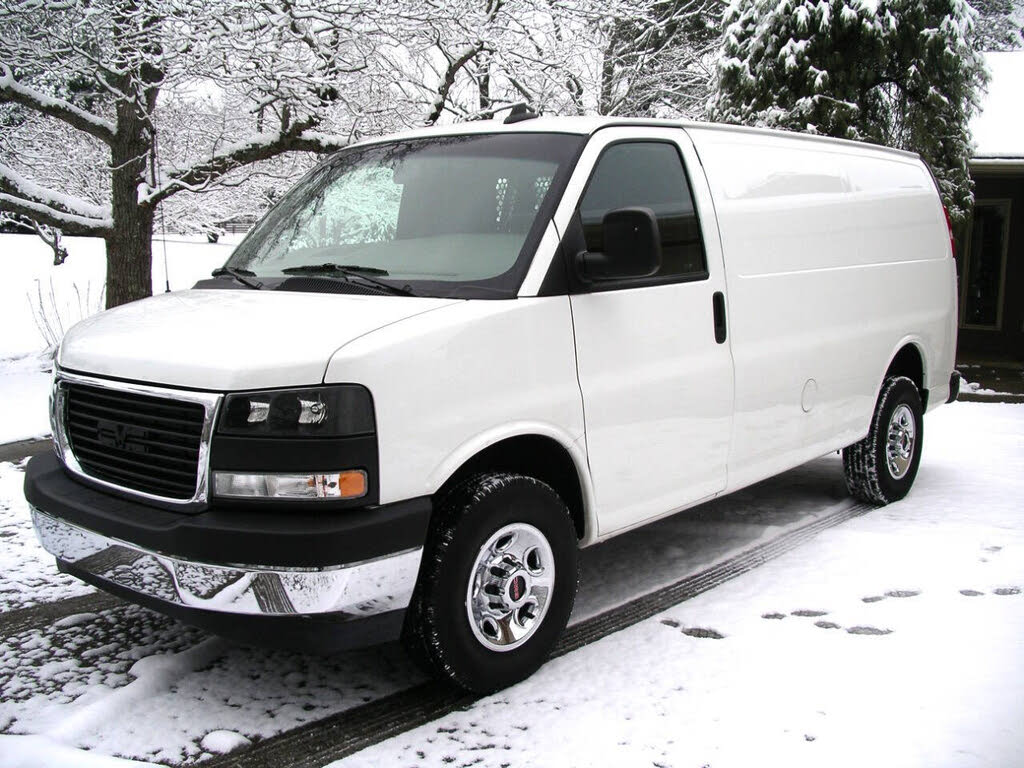 2023 GMC Savana Cargo 2500 RWD