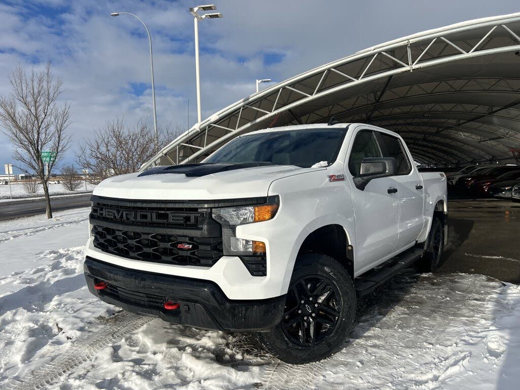 2024 Chevrolet Silverado 1500 Custom Trail Boss Crew Cab 4WD