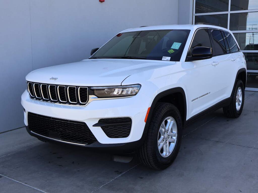 2025 Jeep Grand Cherokee Laredo 4WD