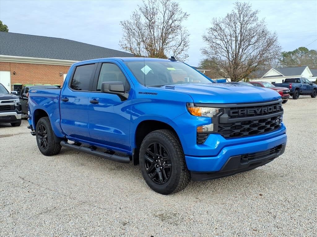 2026 Chevrolet Silverado 1500 Custom Crew Cab 4WD
