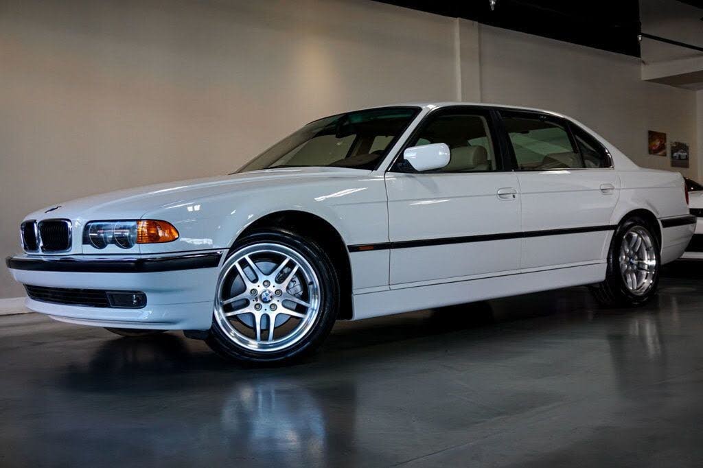 1999 BMW 7 Series 740iL RWD