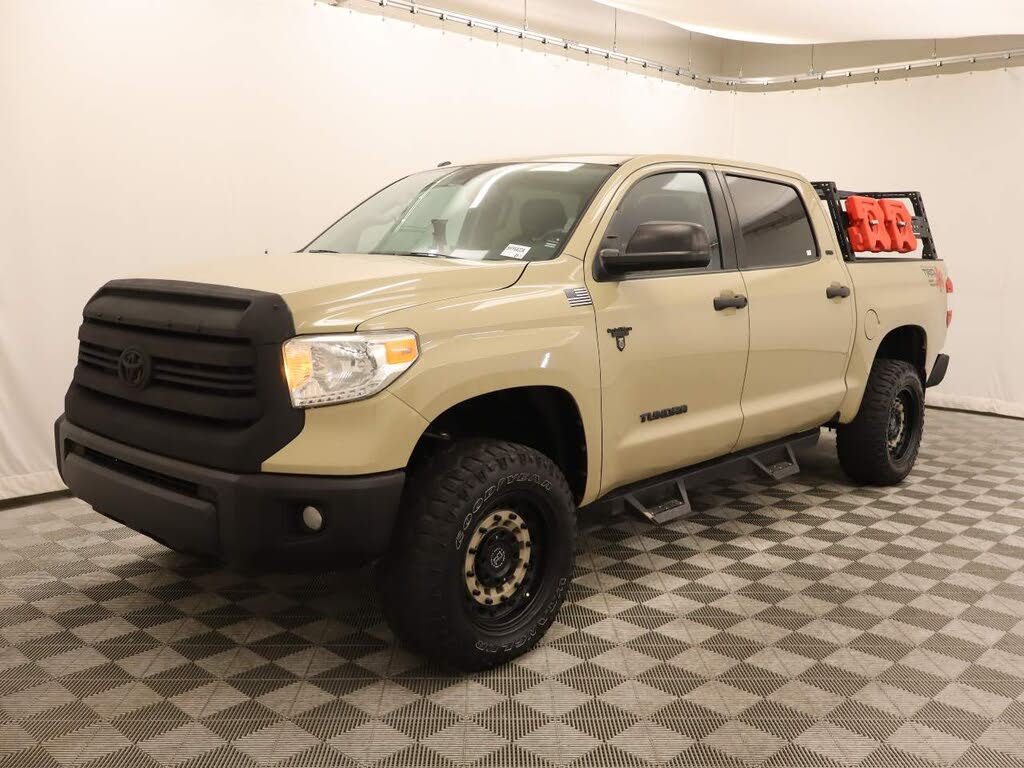 2017 Toyota Tundra SR5 CrewMax 5.7L FFV 4WD