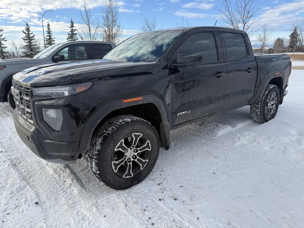 GMC Canyon AT4 Crew Cab 4WD 2025
