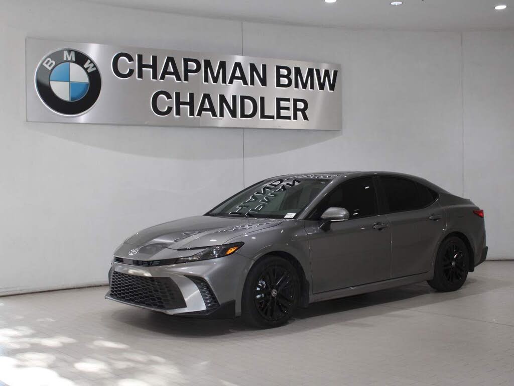 2025 Toyota Camry SE FWD