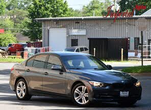 BMW 3 Series 328i Sedan RWD
