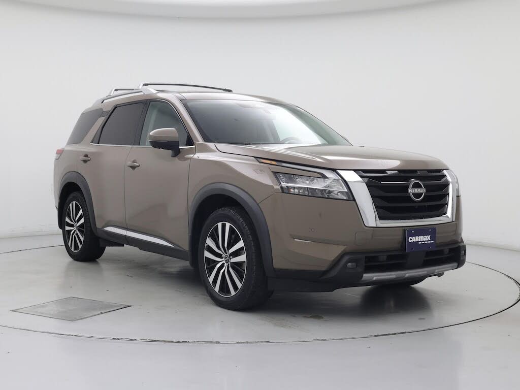 2023 Nissan Pathfinder Platinum FWD