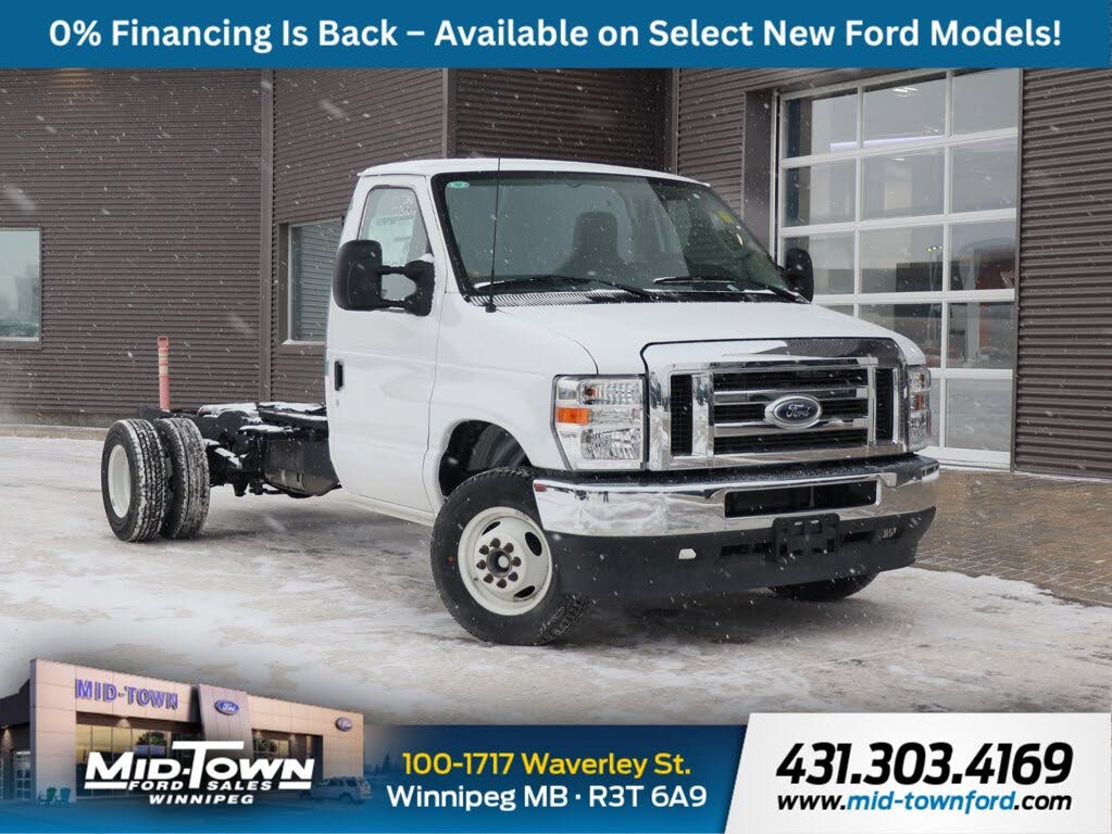 2025 Ford E-Series Chassis E-450 SD Stripped 158 DRW RWD