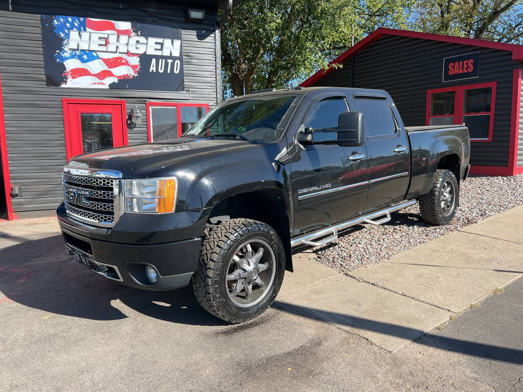 2012 GMC Sierra 2500HD Denali Crew Cab SB 4WD