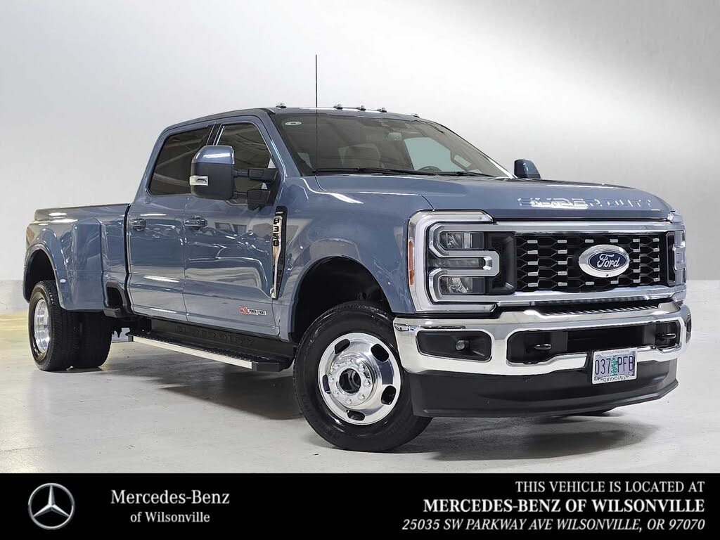 2023 Ford F-350 Super Duty Lariat Crew Cab LB DRW 4WD