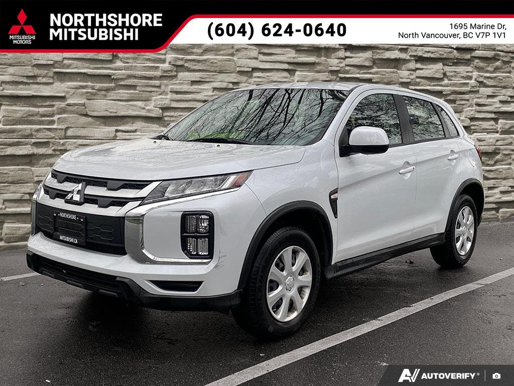 2023 Mitsubishi RVR SE FWD